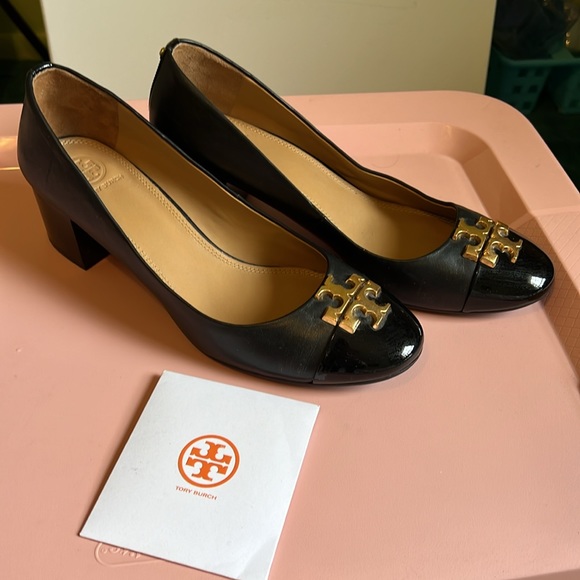 Authentic Tory Burch Logo heels - Picture 1 of 7